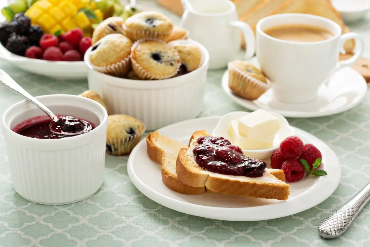 Continental Breakfast (1)